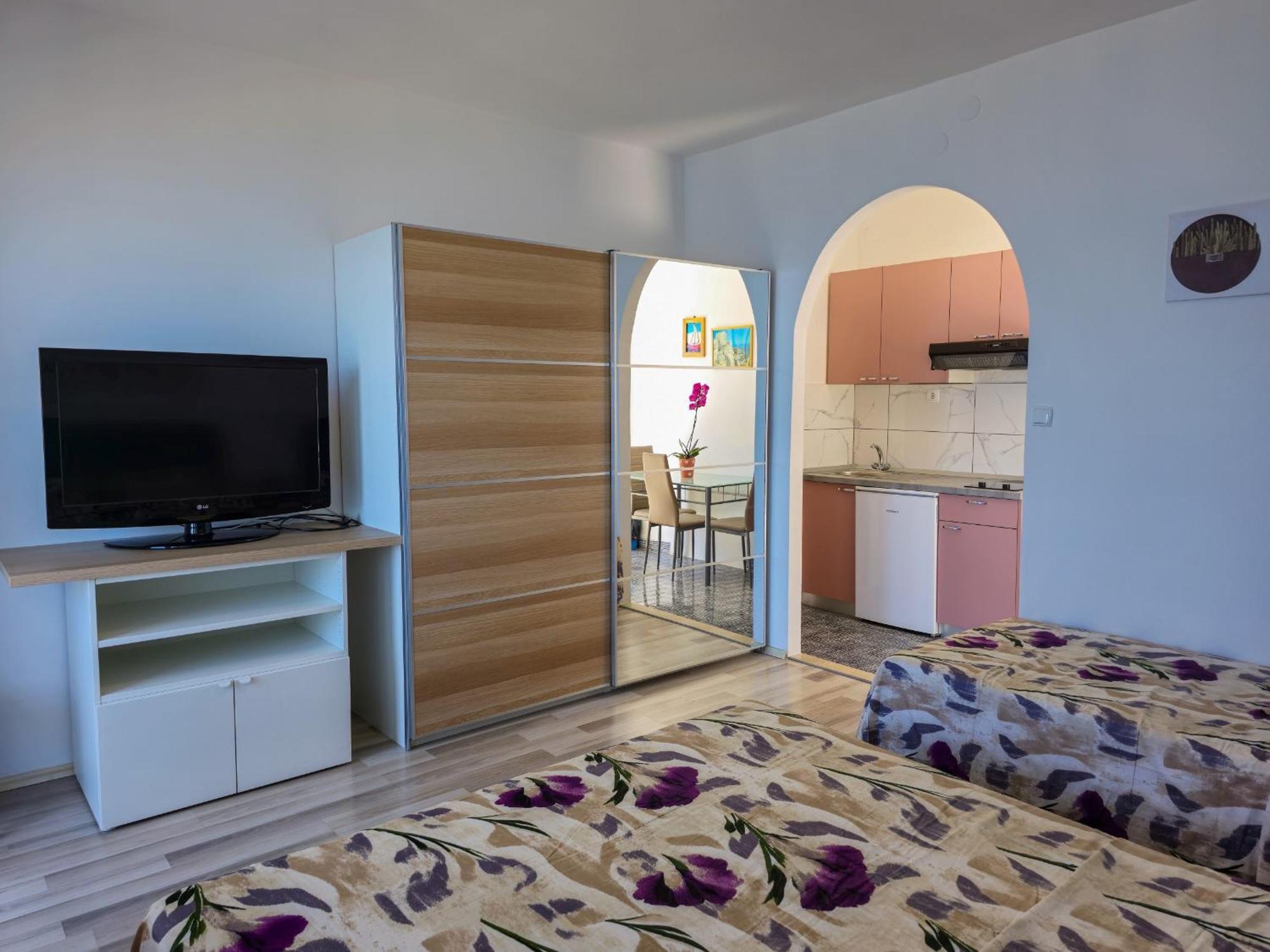 Apartments Neda Omiš Chambre photo