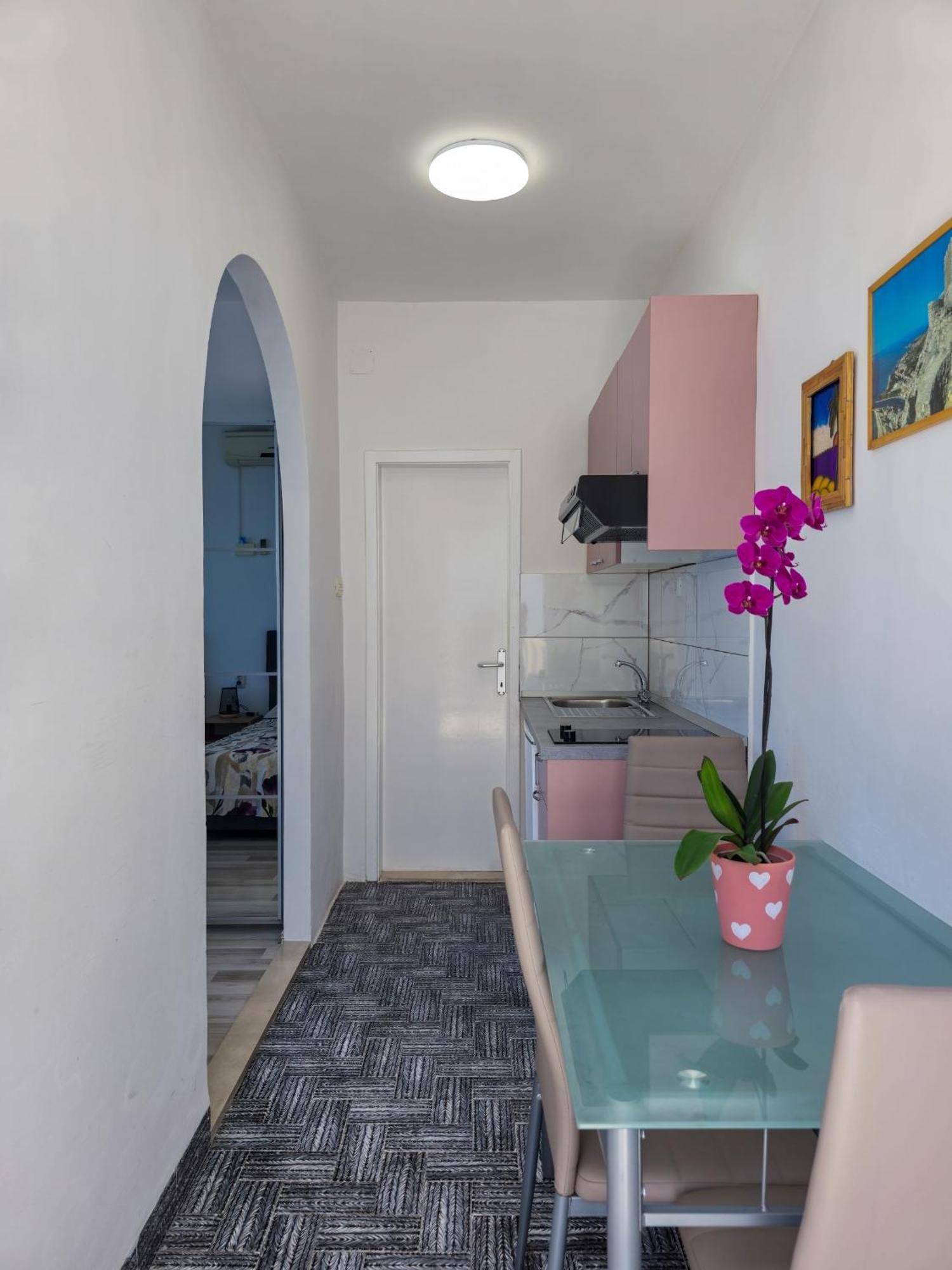 Apartments Neda Omiš Chambre photo